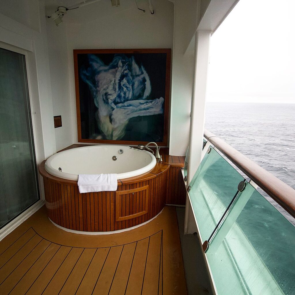 Hot Tub in Royal Suite on Adventure of the Seas