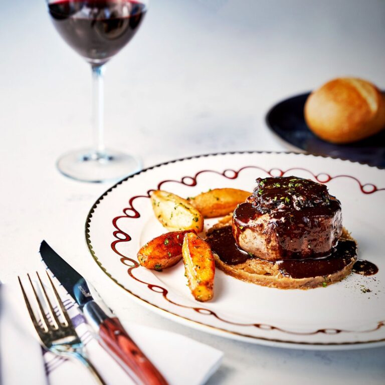 10 Cruise Lines With the Best Food (Ranked by Foodies Who’ve Actually Sailed Them)