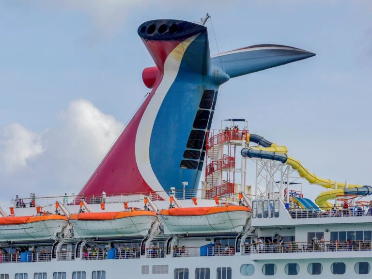Carnival Introduces ‘Express Dining’—Finish Dinner in Under an Hour