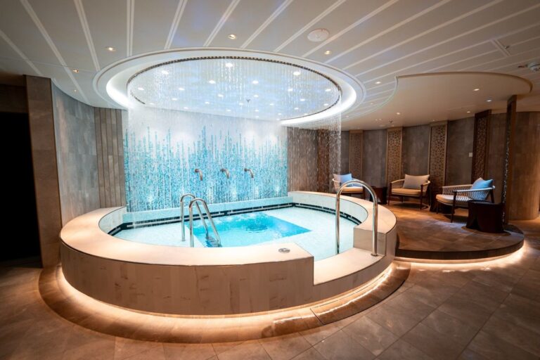 Cruiser Brings Child Into Adults-Only Spa—Then Blames Staff for Getting Kicked Out