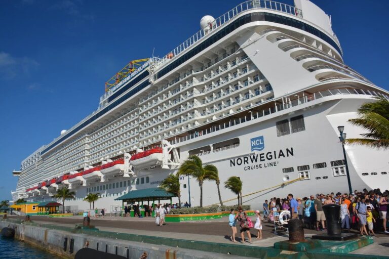 Man Dies After Falling From Balcony on Norwegian Cruise Ship on Final Night of Bahamas Sailing